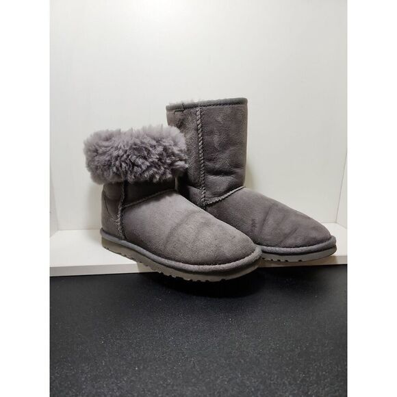 UGG Australia Classic Boots Size 5 - Picture 1 of 6